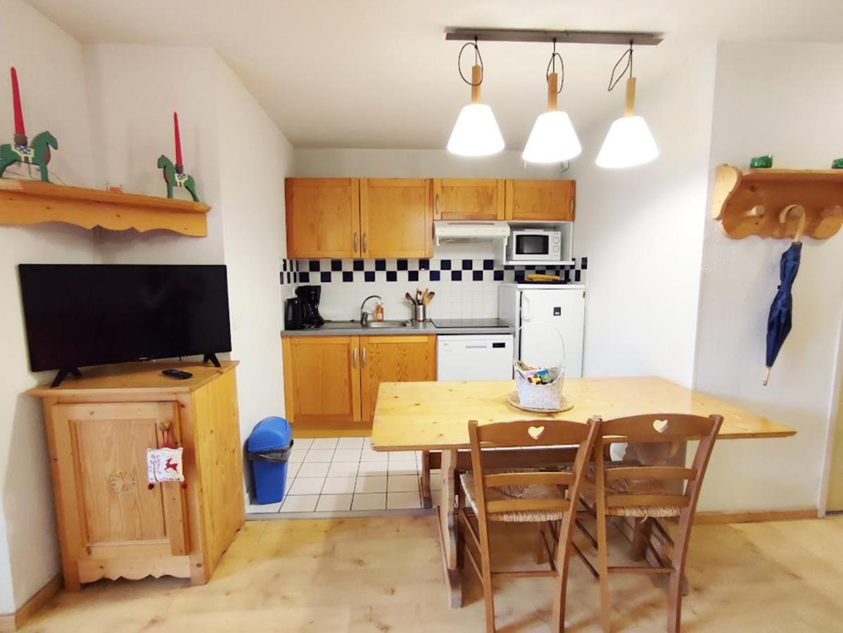 Le 102, T3 vue montagne, piscine, sauna, parking Bagnères-de-Luchon Esterno foto