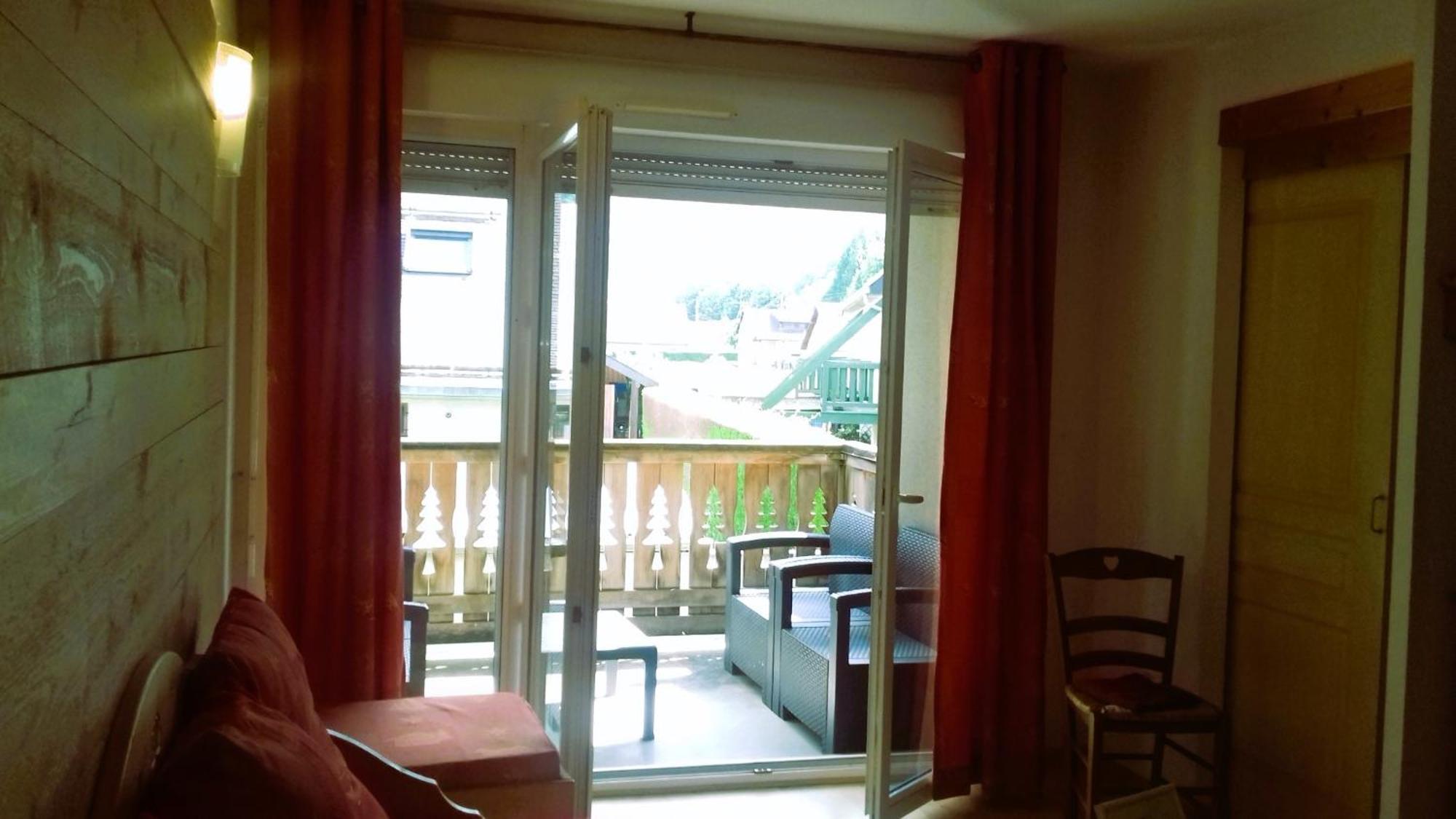 Le 102, T3 vue montagne, piscine, sauna, parking Bagnères-de-Luchon Esterno foto
